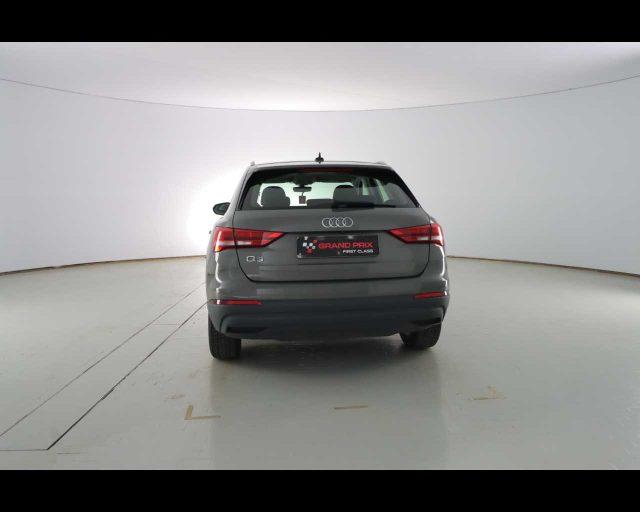 AUDI Q3 35 TFSI S tronic Business