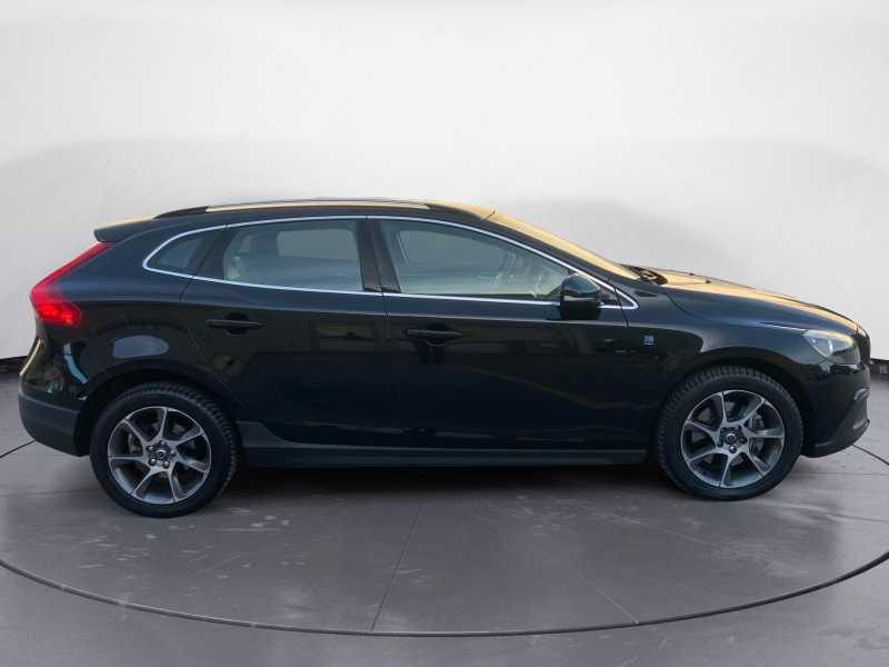 VOLVO V40 Cross Country 2.0 D2 Ocean Race