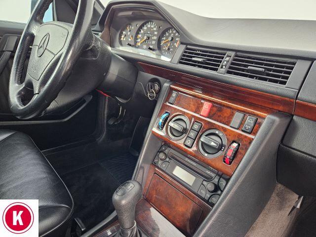 Mercedes-benz E 200 cabrio ***ASI***