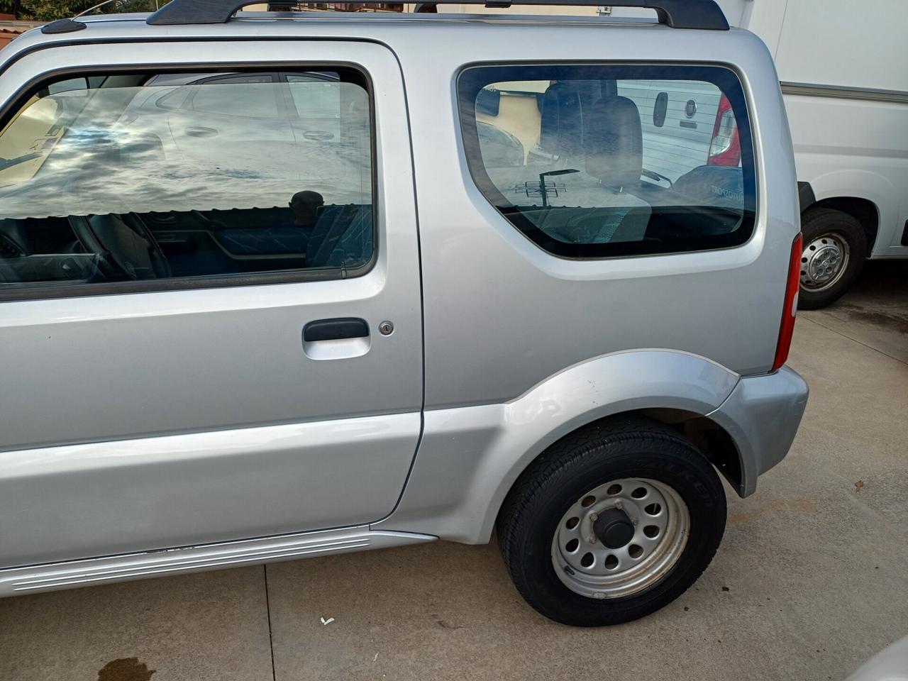 Suzuki Jimny 1.3i 16V cat 4WD JLX