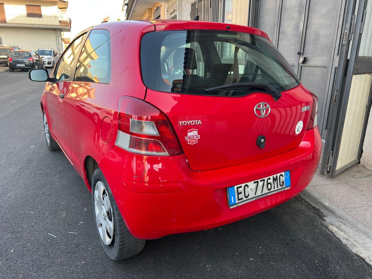Toyota Yaris 1.0 Benzina Anno 2011