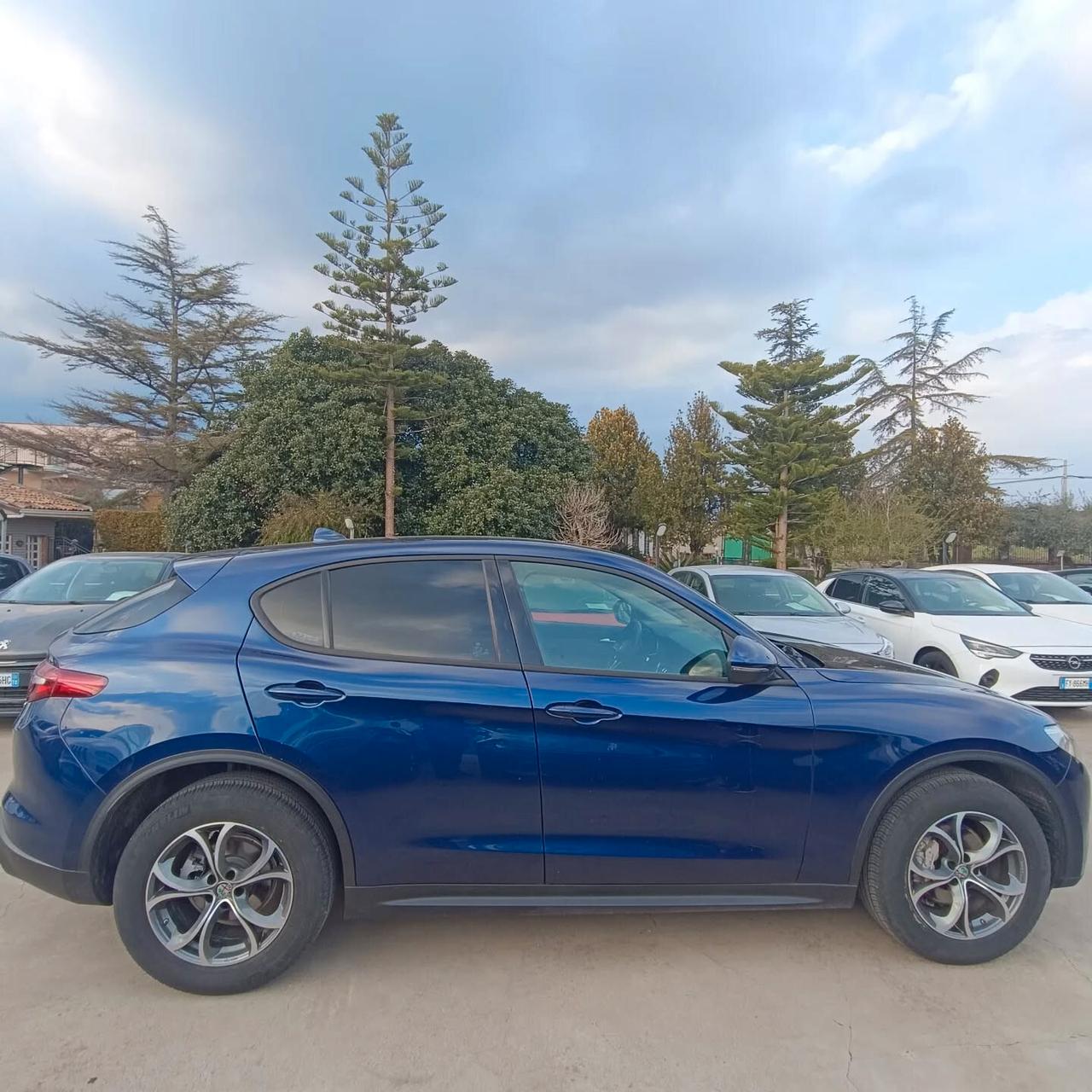 Alfa Romeo Stelvio Q4 210CV