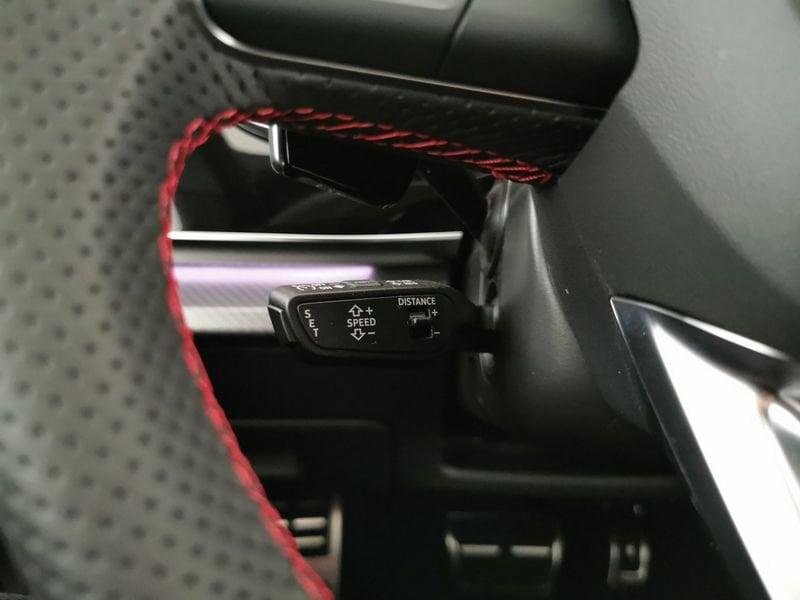 Audi Q8 RS 4.0 mhev 48V performance 640cv tiptronic