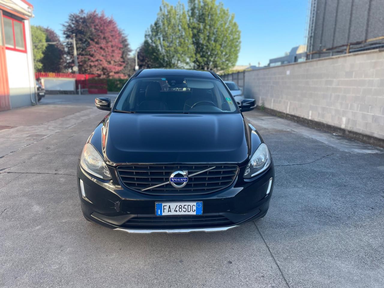 Volvo XC 60 XC60 D3 Geartronic R-design Kinetic