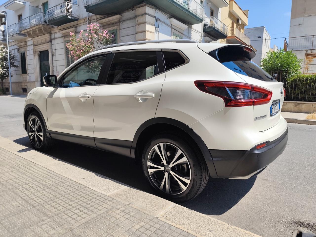Nissan Qashqai 1.5 dCi 110CV N-Connecta TETTO