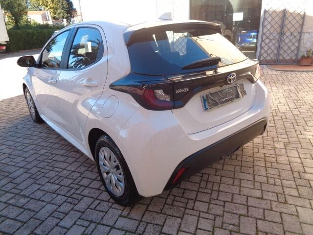 Toyota Yaris 1.0 5 porte Active 72 CV OK NEOPATENTATI