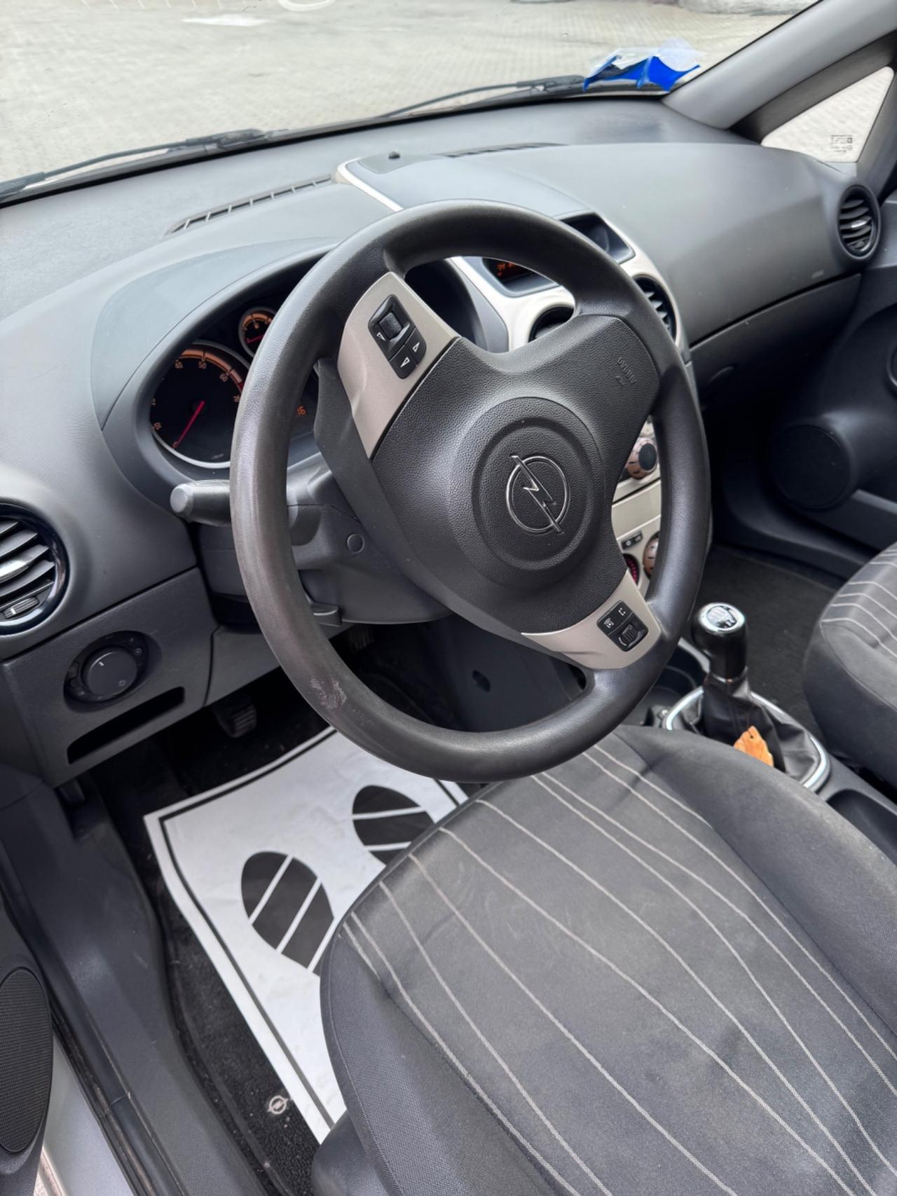 Opel Corsa 1.2 3 porte Sport