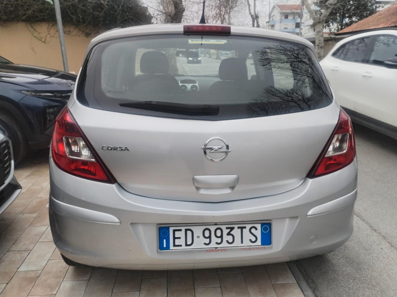 Opel Corsa 1.2 5 porte Cosmo