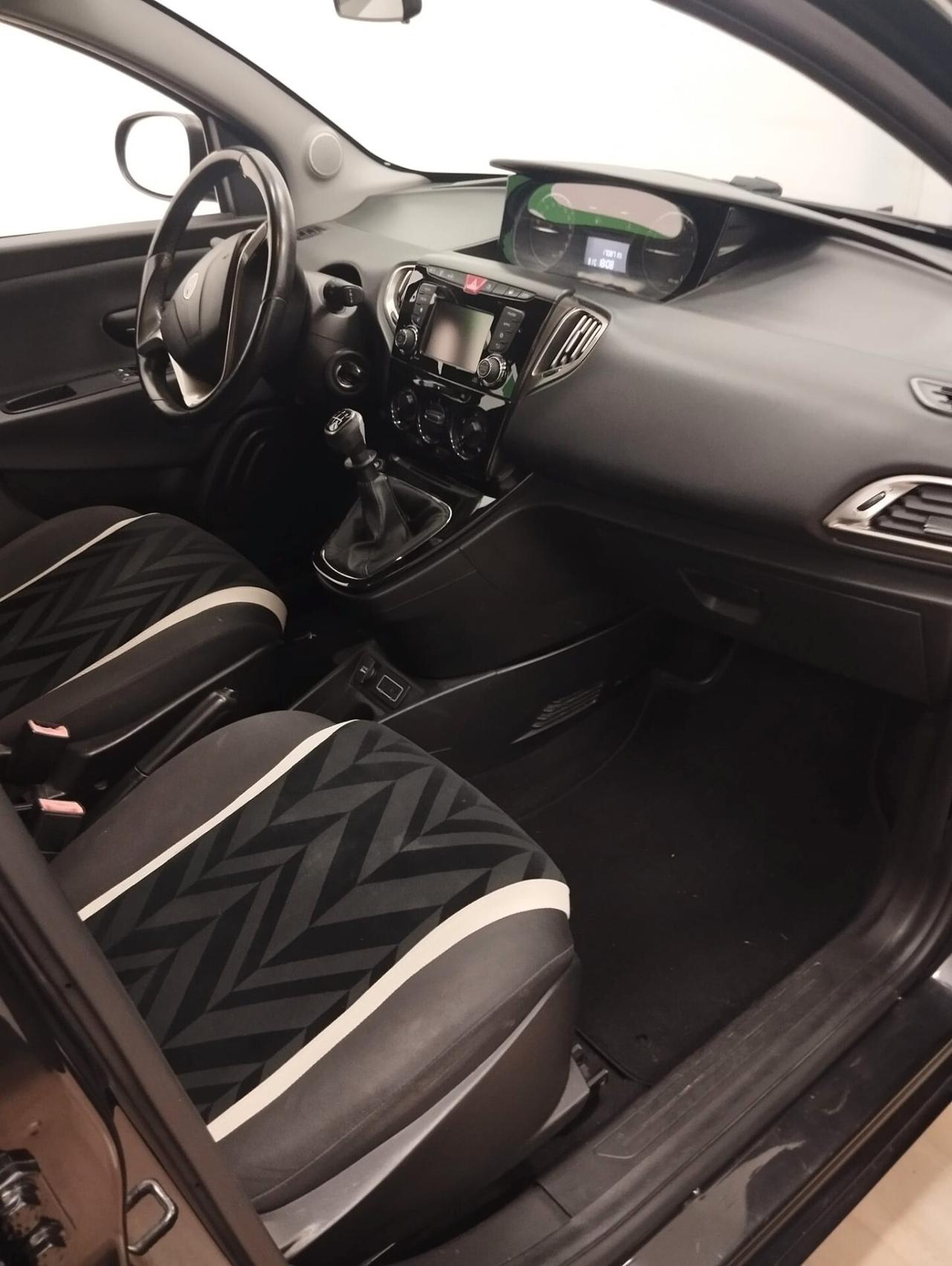 Lancia Ypsilon 1.2 69 CV 5 porte GPL Ecochic Mya