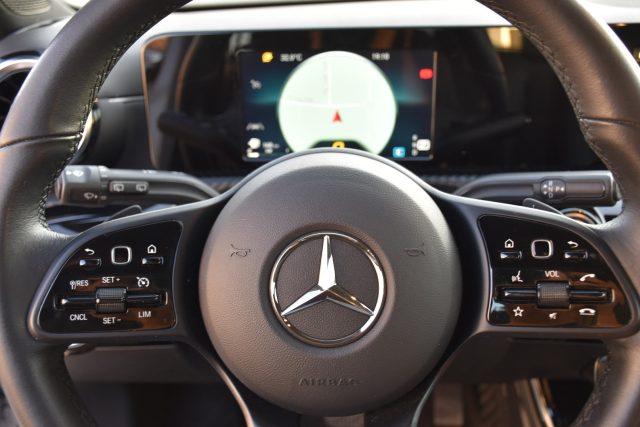 MERCEDES-BENZ A 180 d Automatic Business Extra