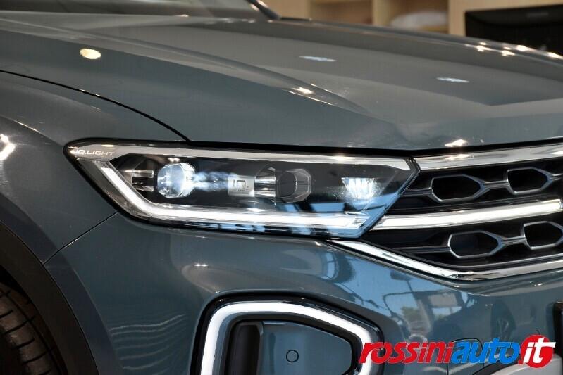 VOLKSWAGEN T-ROC 1.5 TSI 150 CV DSG STYLE + MATRIX LED R18 I.Q