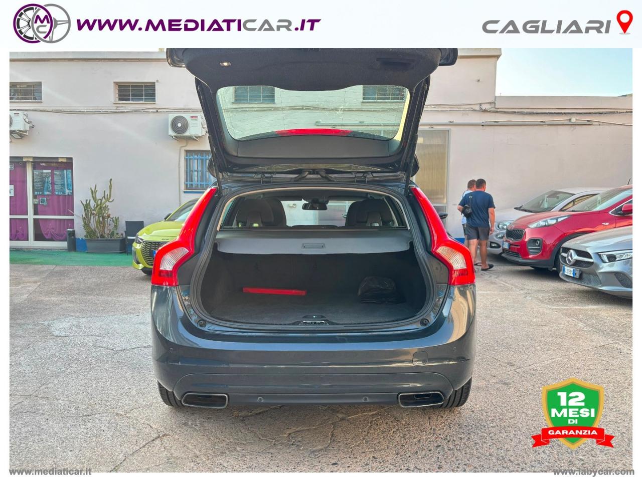 VOLVO V60 D4 AWD Geartronic R-design Momentum