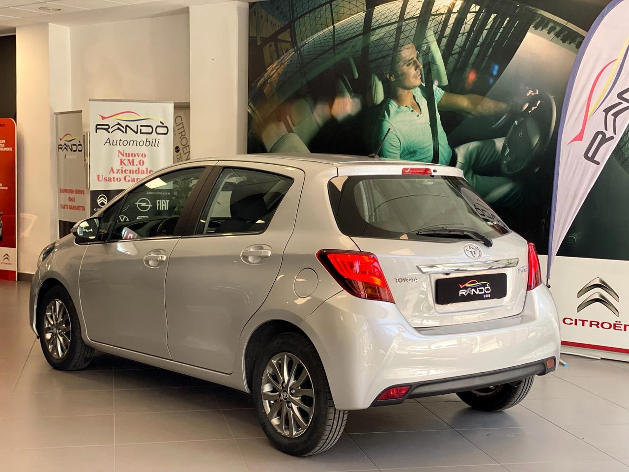 Toyota Yaris 1.4 D-4D 90CV Lounge 5 Porte – Garanzia 2031