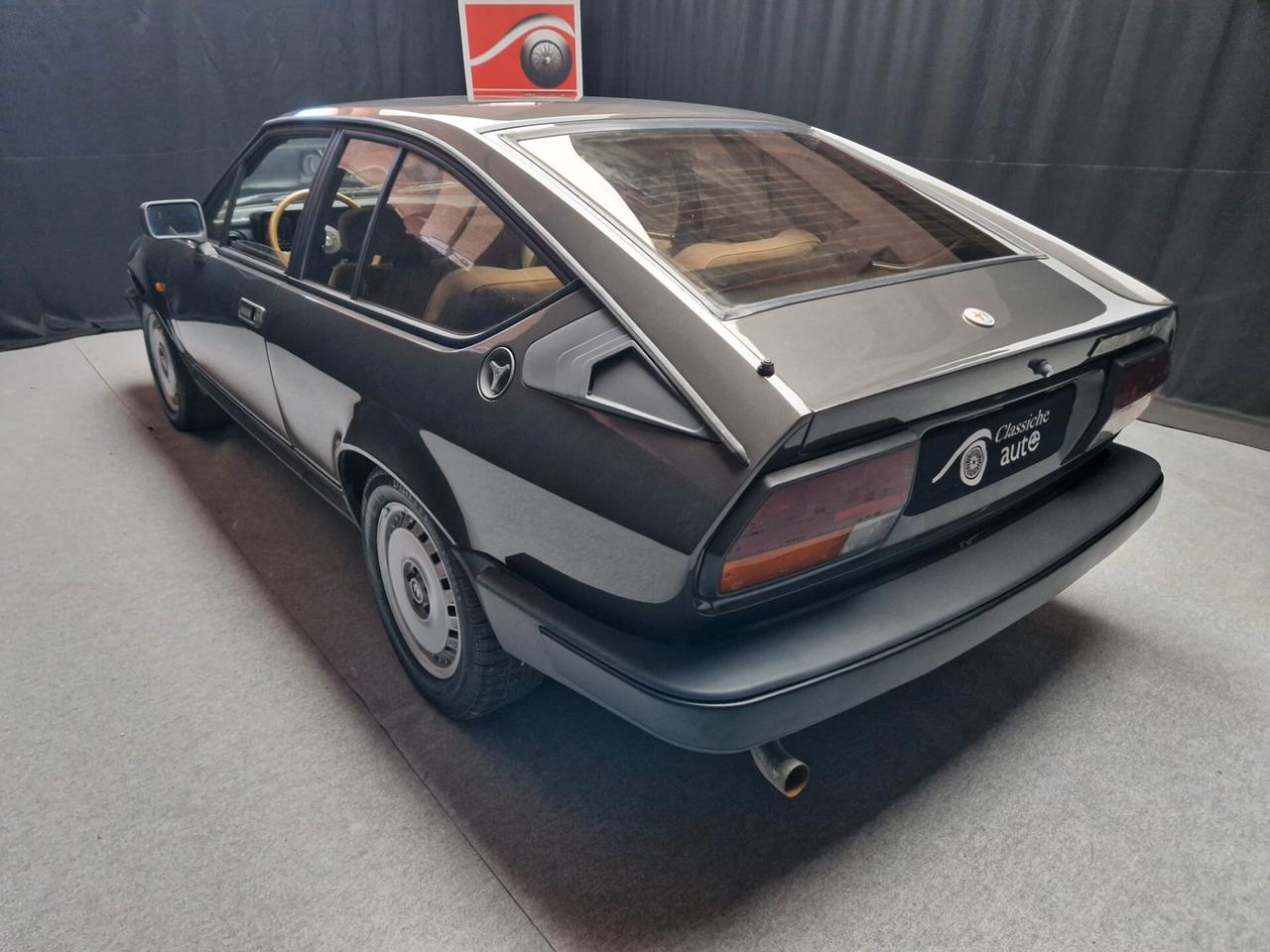 Alfa Romeo Alfetta GTV 6 2.5i ARIA CONDIZ. certif. ASI C.R.S.