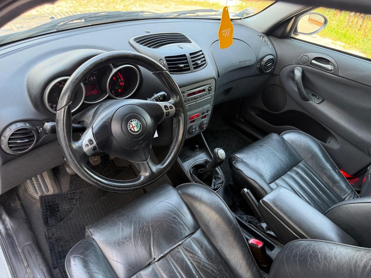 Alfa Romeo 147 1.6i 16V T.S. (105 CV) cat 5p. Connect
