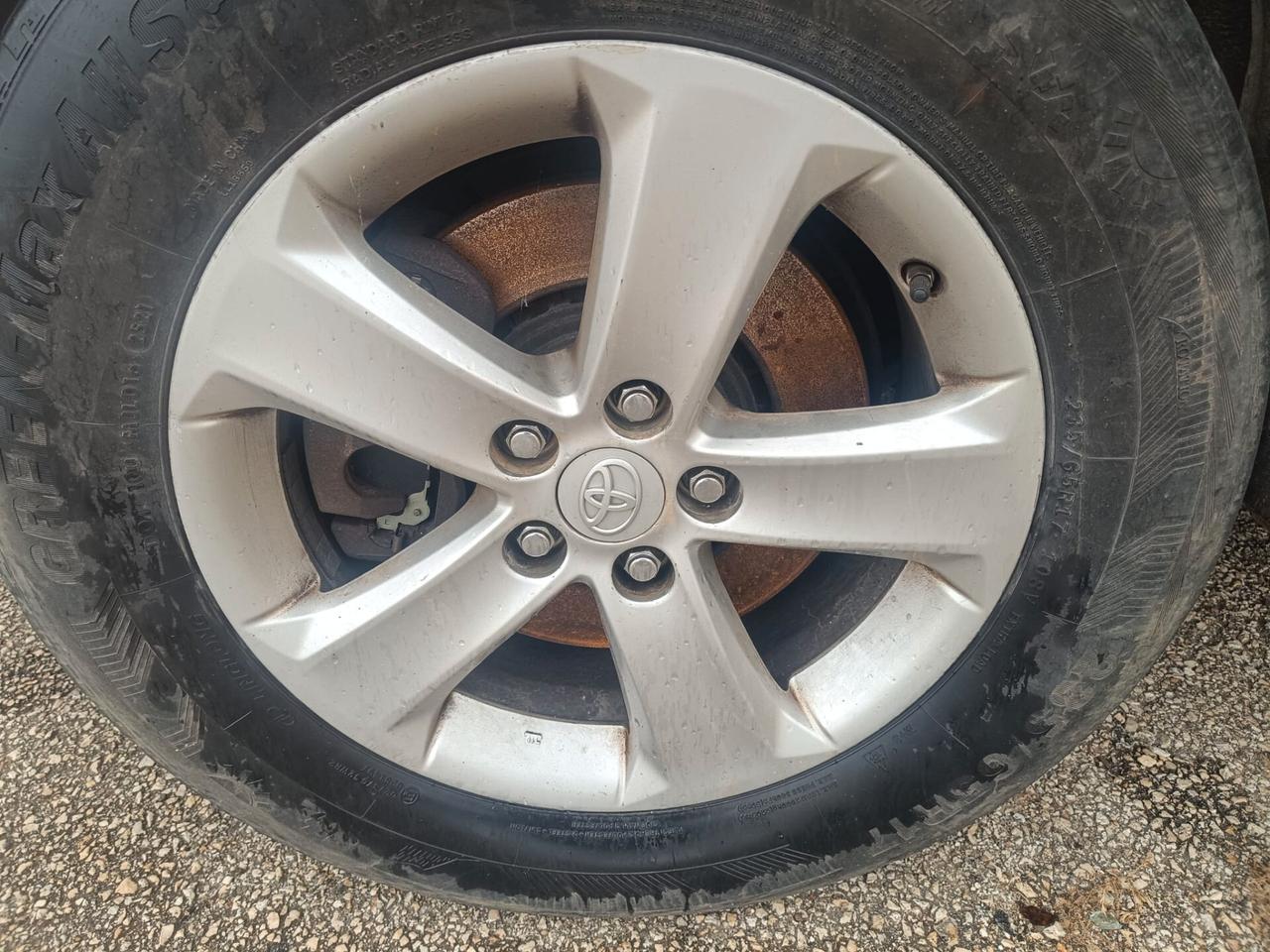 Toyota RAV4 2.0 D-4D 2WD Active