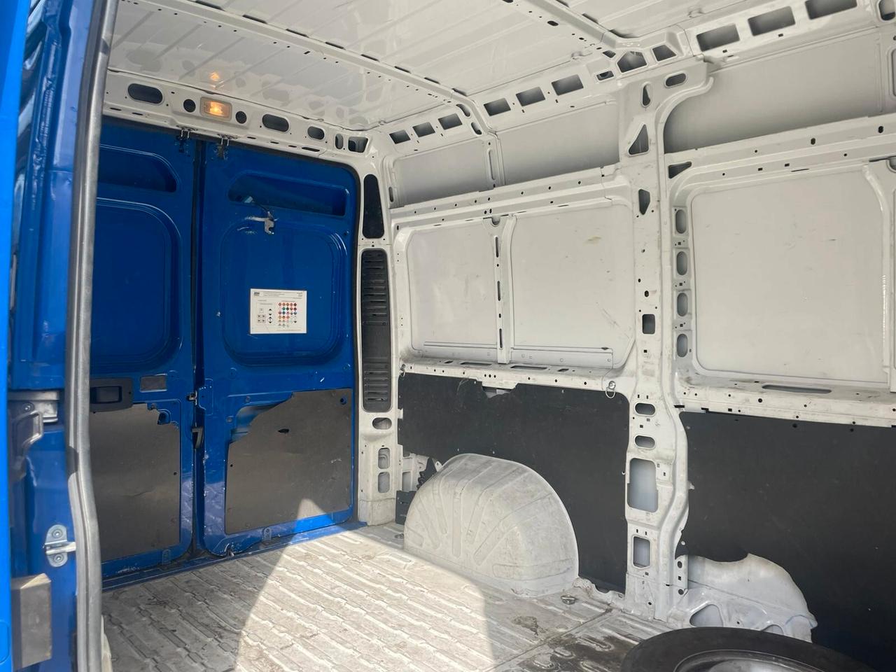 Peugeot Boxer 330 2.2 BlueHDi 140 S&S PM-TN Furgone