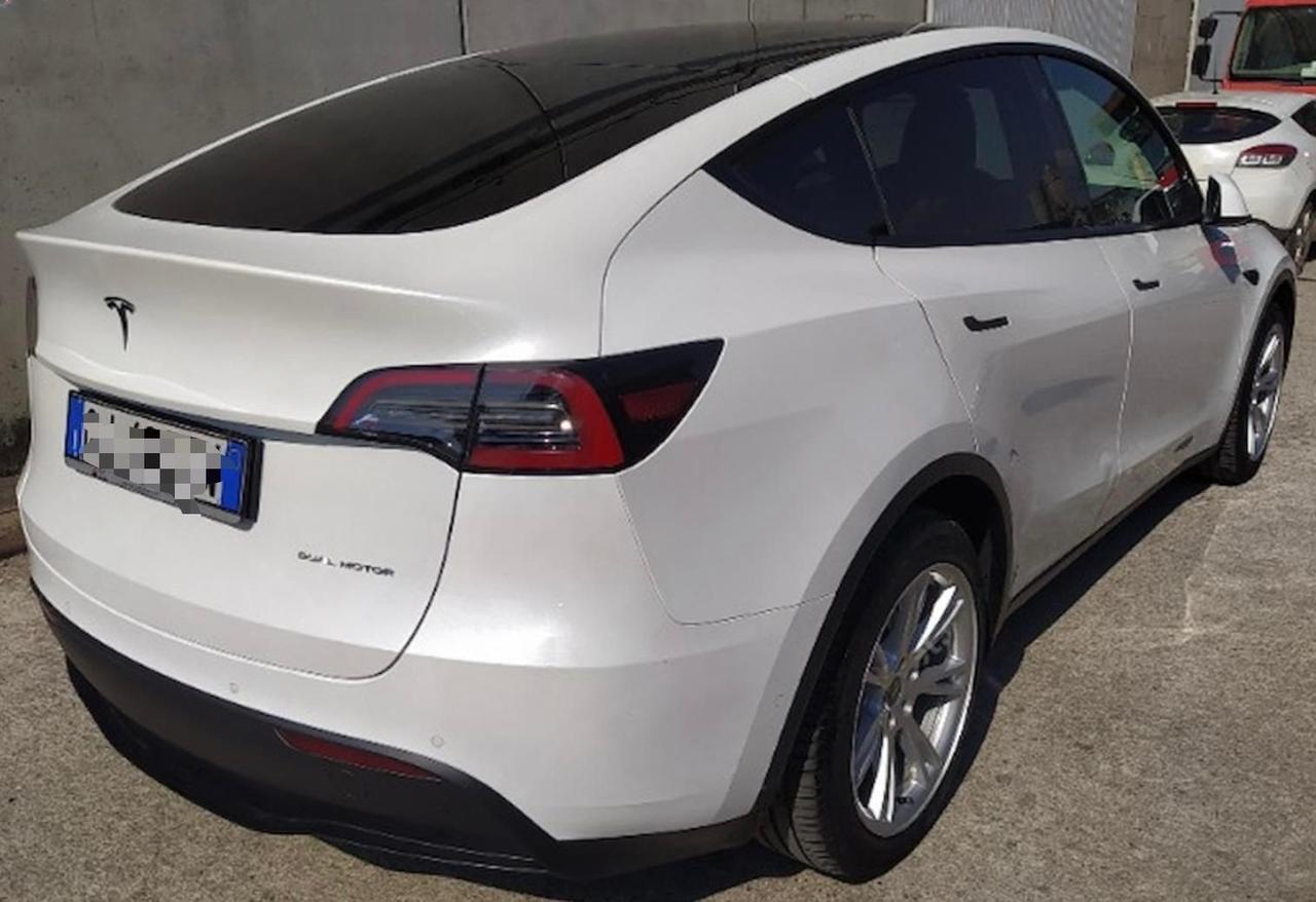 Tesla Model Y Long Range AWD