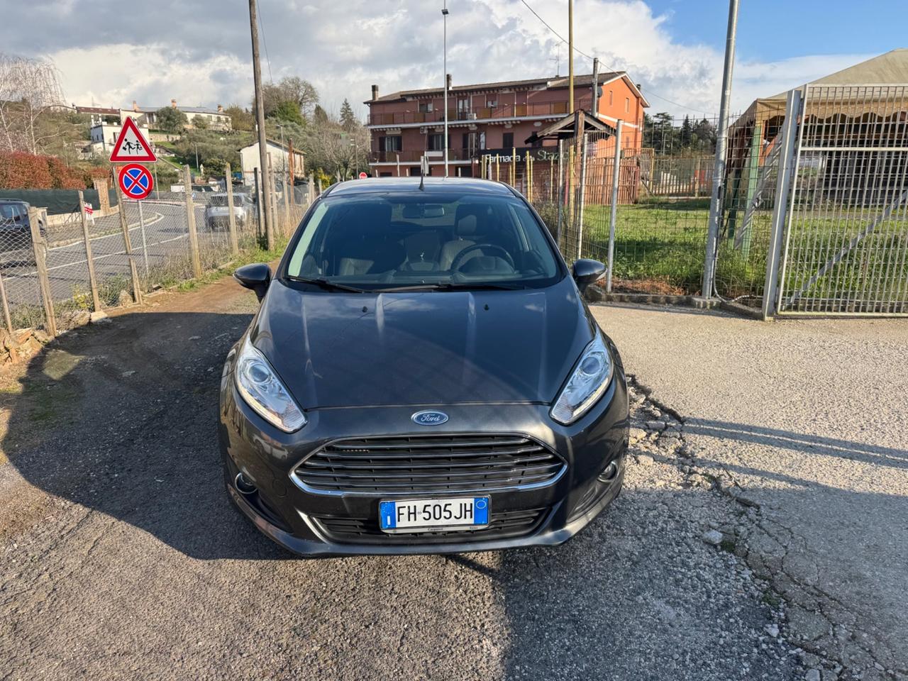 Ford Fiesta 1.5 TDCi 75CV 5 porte ST-Line NEOPATENTATI