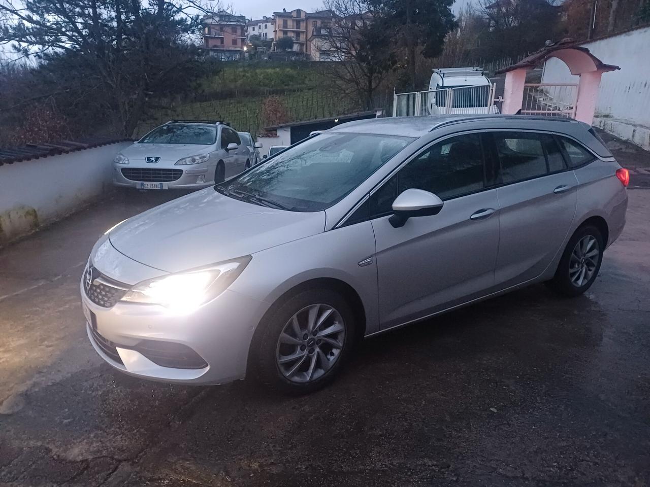 Opel Astra 1.5 CDTI 105 CV S&S Sports Tourer Business Elegance