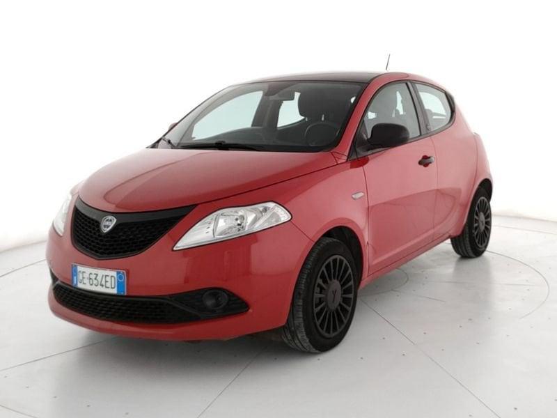 Lancia Ypsilon 1.0 firefly hybrid Silver s&s 70cv