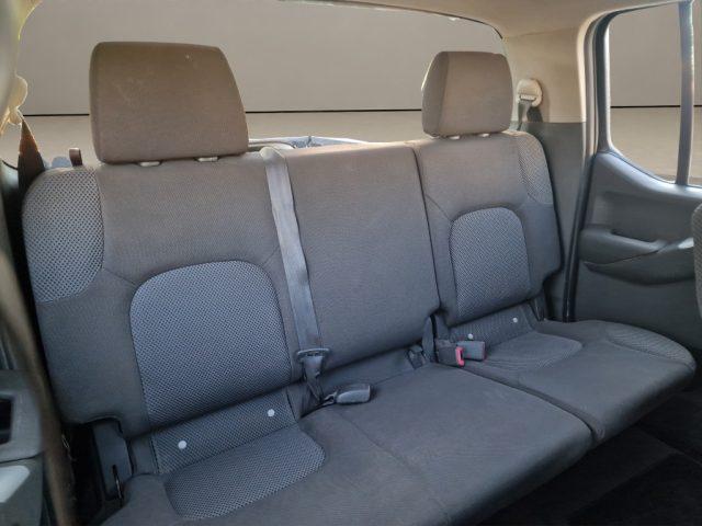 NISSAN Navara 2.5 dCi 4 porte Double Cab Sport