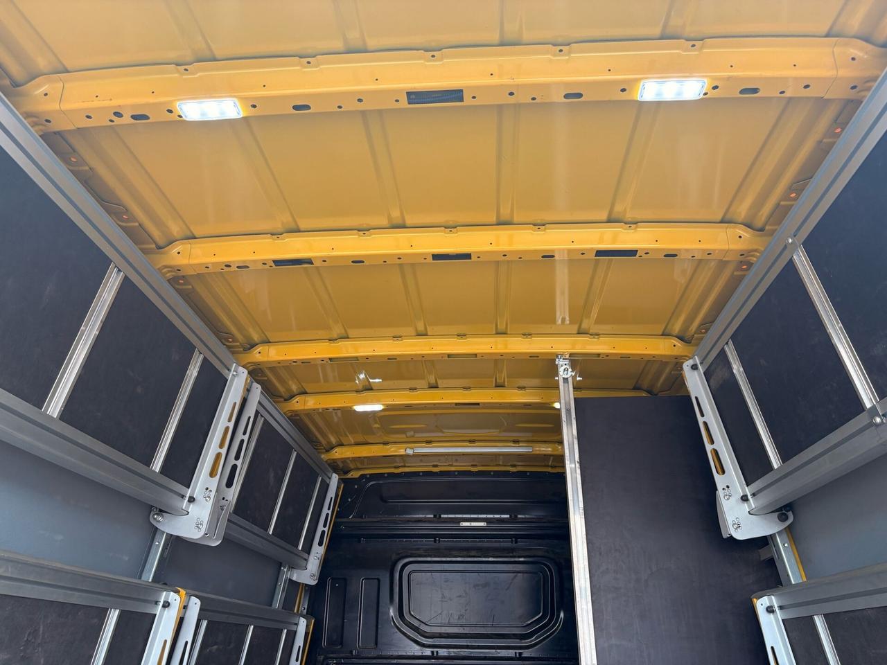 Volkswagen Crafter 2.0 diesel