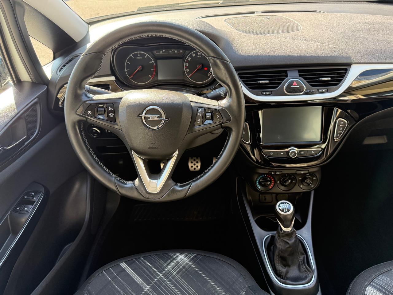 Opel Corsa 1.4 90CV GPL Tech 5 porte b-Color