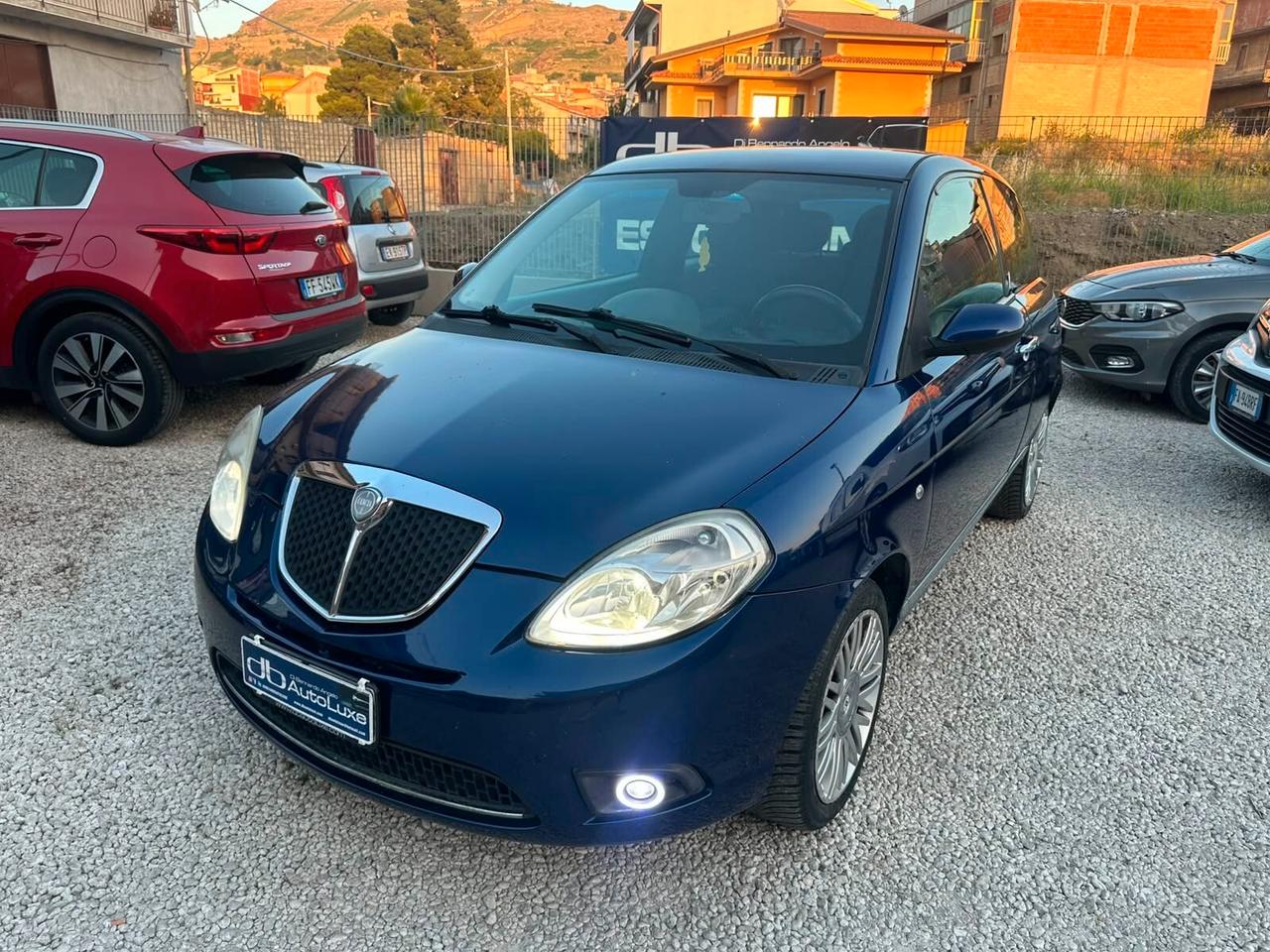 Lancia Ypsilon 1.3 MJT 75CV Platino