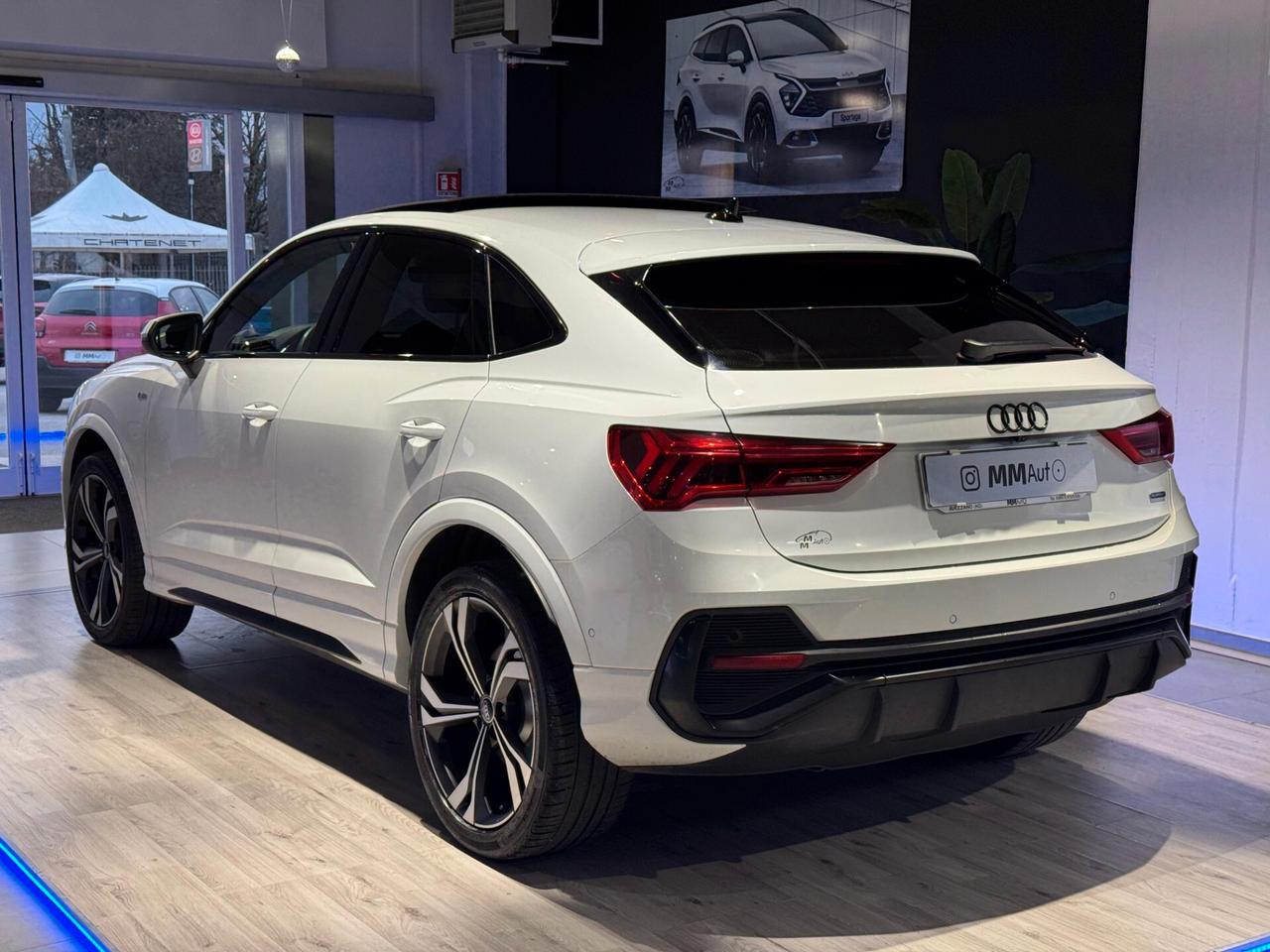 Audi Q3 SPB 40 TDI quattro S-Line Identity Black