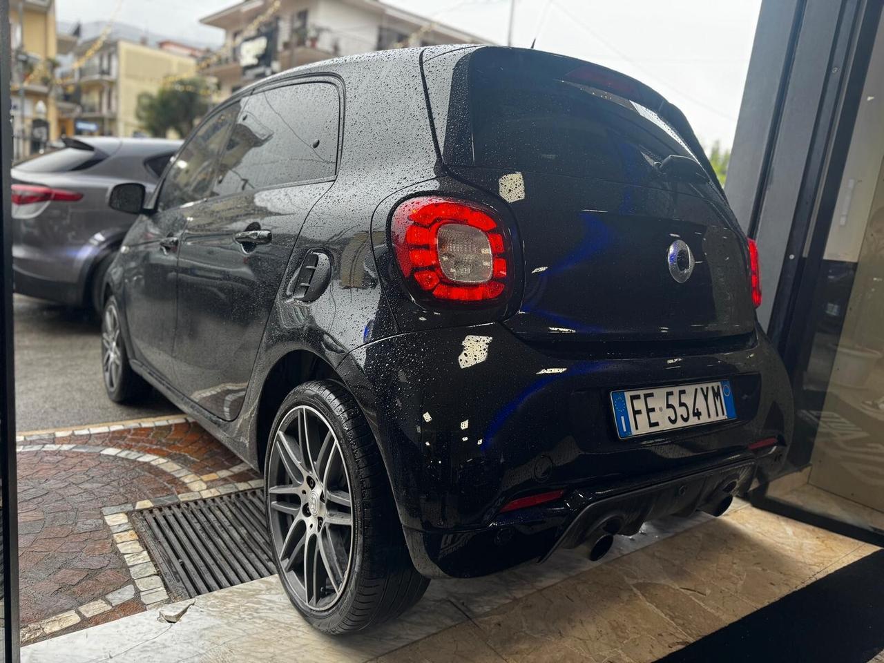 Smart ForFour 70 1.0 twinamic Allestimento Brabus