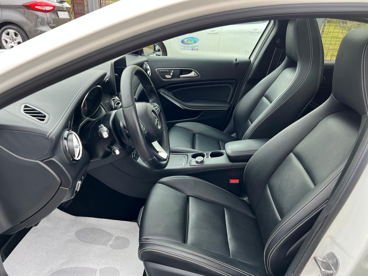 Mercedes-benz GLA 200 d Automatic Premium Night Edition