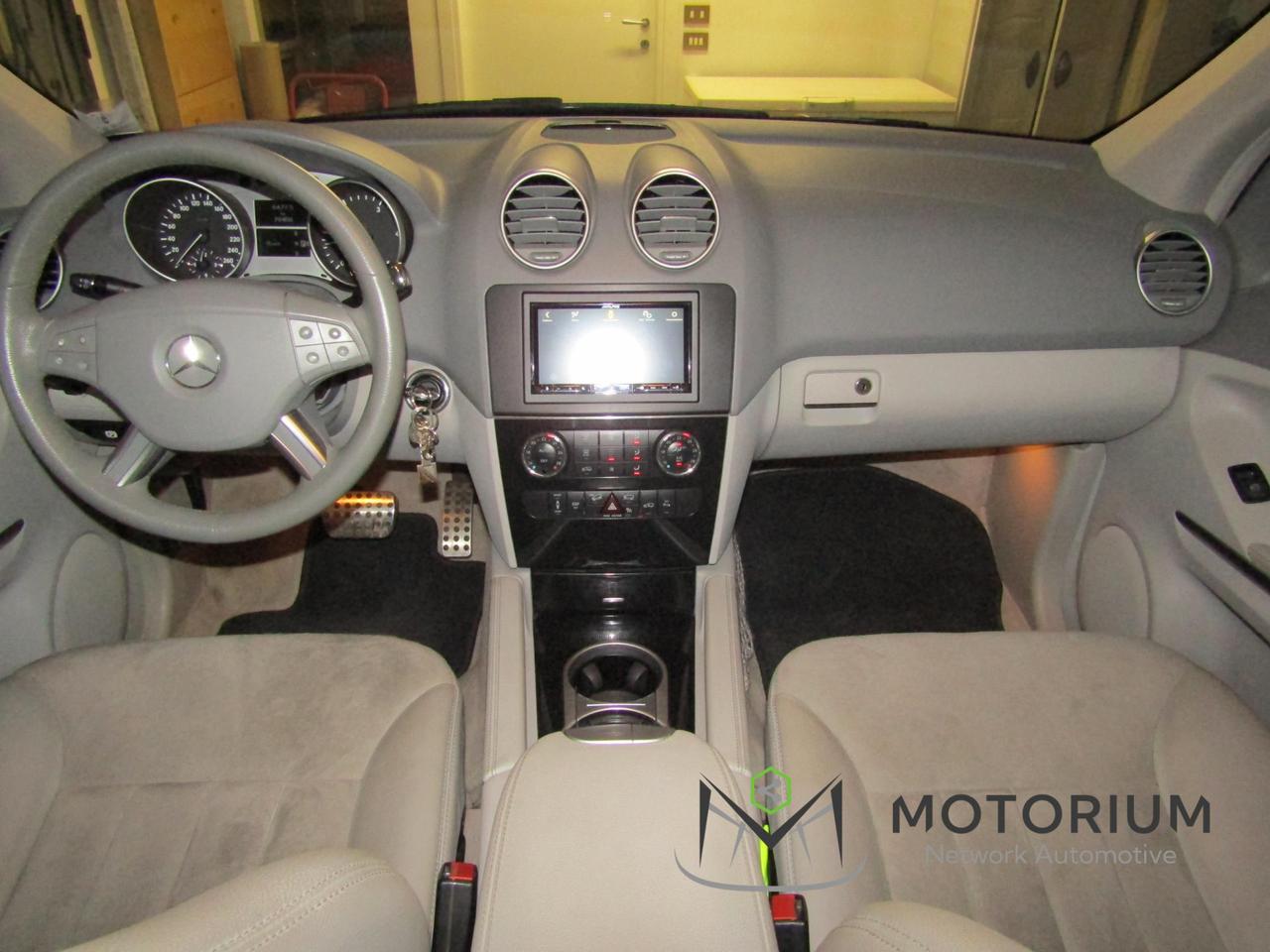 Mercedes-Benz ML 320 CDI 3.0 sport 224cv 4matic G-tronic FARI LED