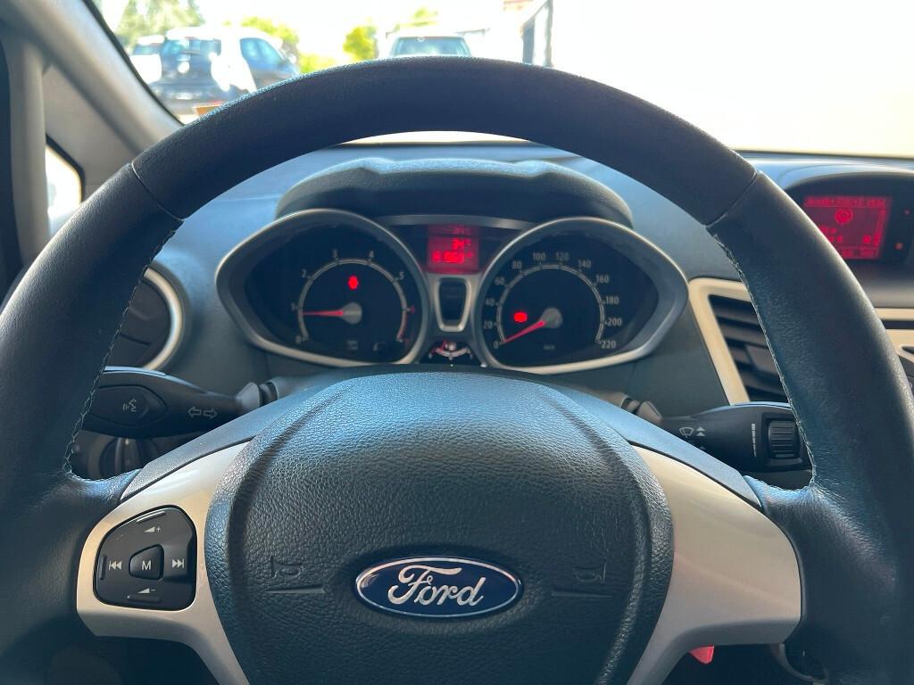 Ford Fiesta Titanium 1.4 97 CV GPL della Casa