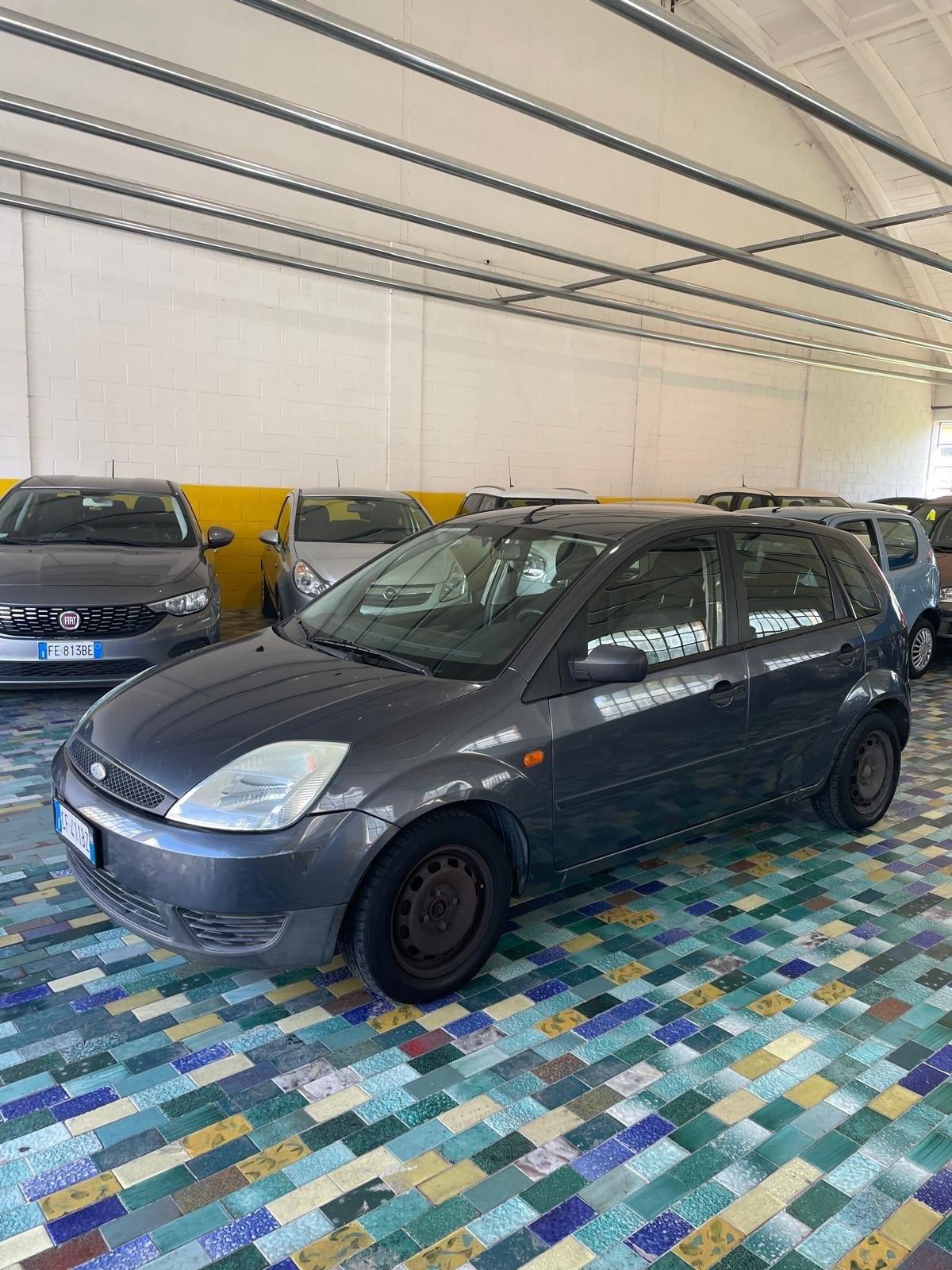 Ford Fiesta 1.2 16V 5p. Ambiente