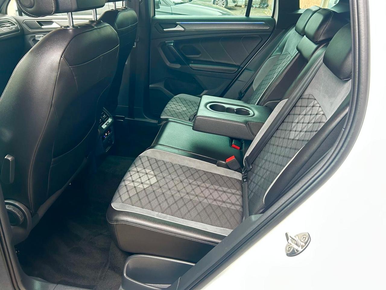 Volkswagen Tiguan 2.0 TDI 150 CV SCR DSG R-Line