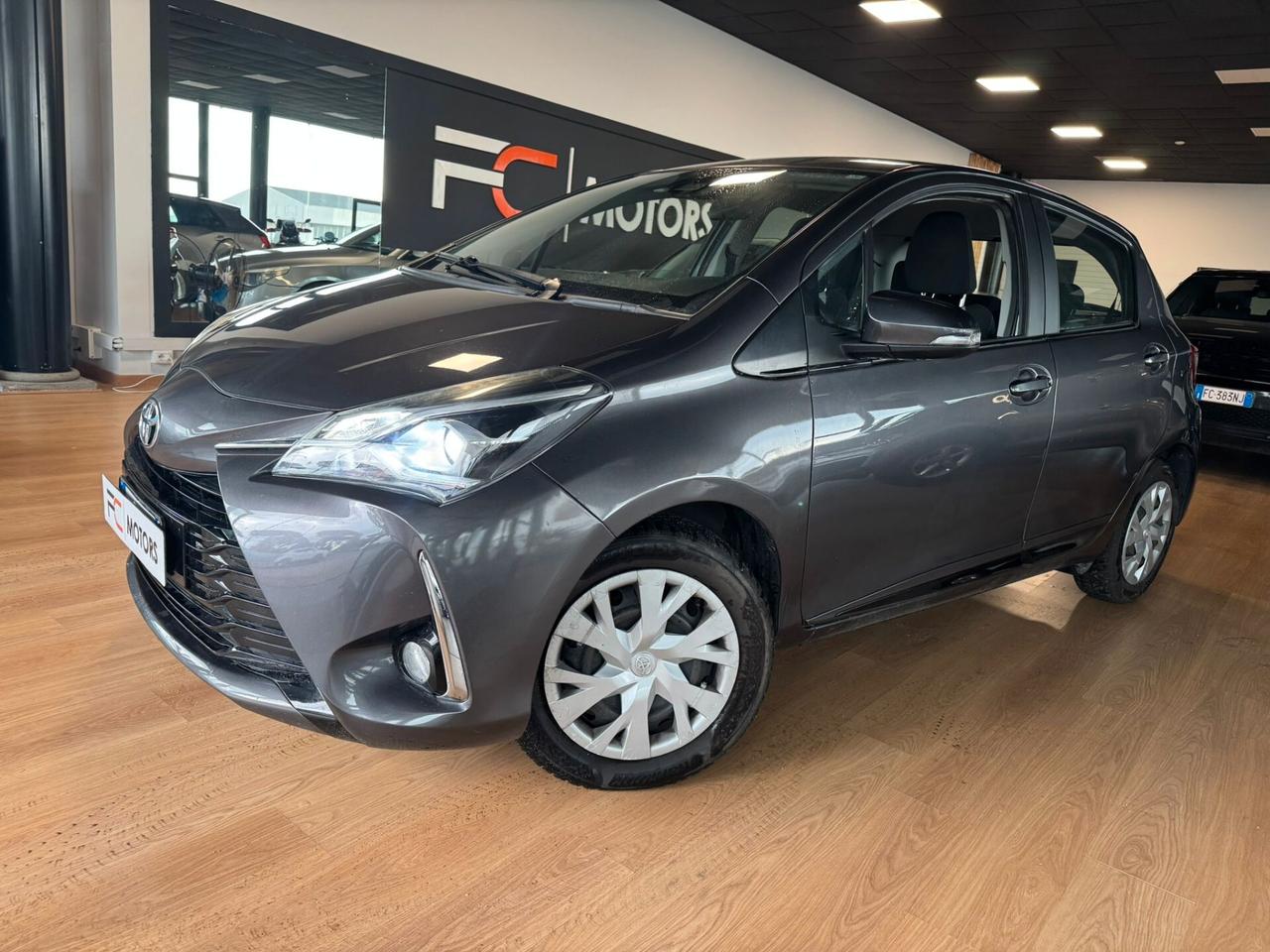 Toyota Yaris 1.0 5p NEOPATENTATI MANUALE-GARANZIA