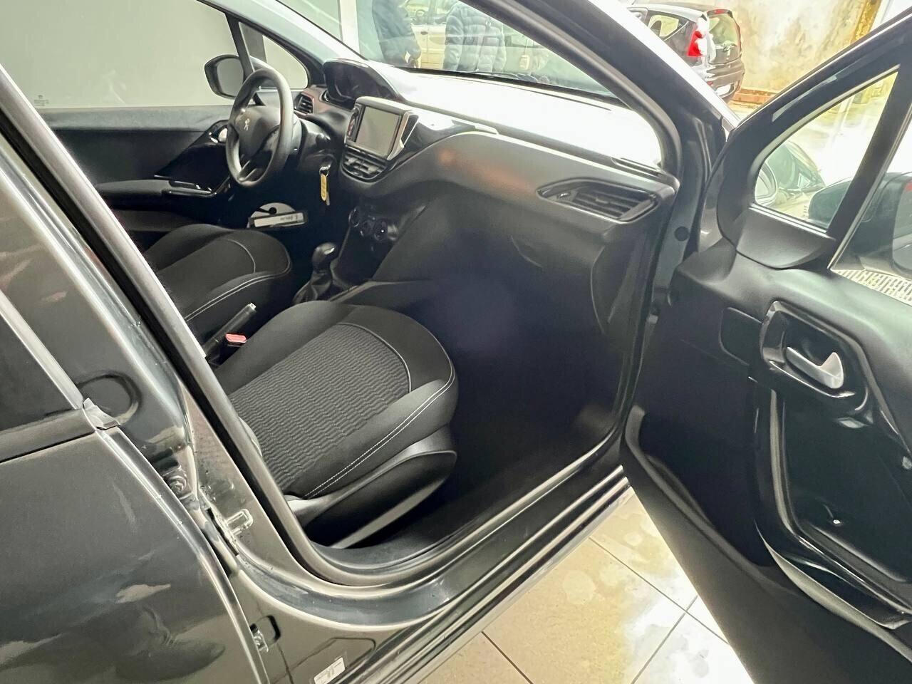 Peugeot 208 PureTech 82 5 porte Allure