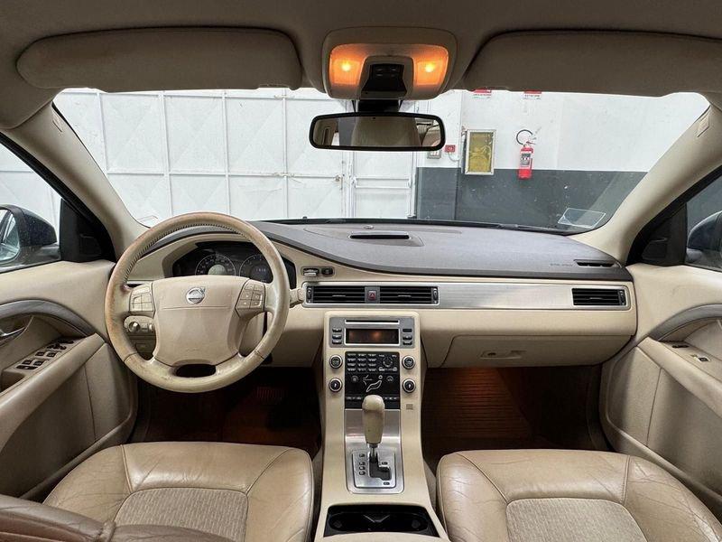 Volvo V70 V70 2.4 d5 Summum 185cv
