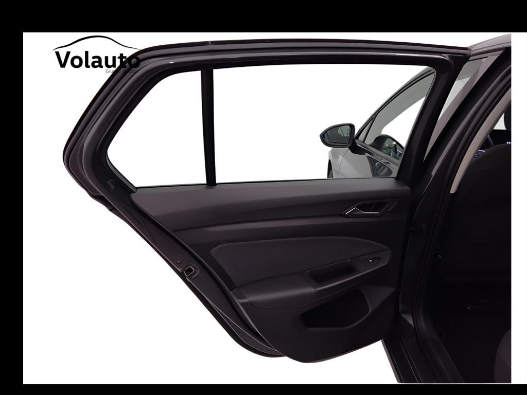 VOLKSWAGEN Golf VIII 2020 - Golf 1.0 etsi evo Life 110cv dsg