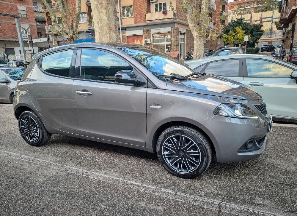 Lancia Ypsilon 1.0 Hybrid UNIPRO' SENZA VINCOLI DI FINANZIAMENTO