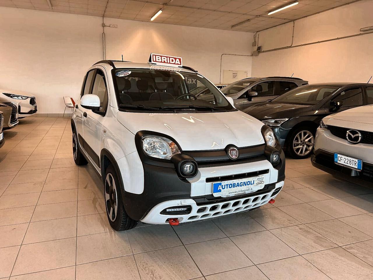 Fiat Panda CROSS 1.0 FireFly Hybrid SPOTICAR