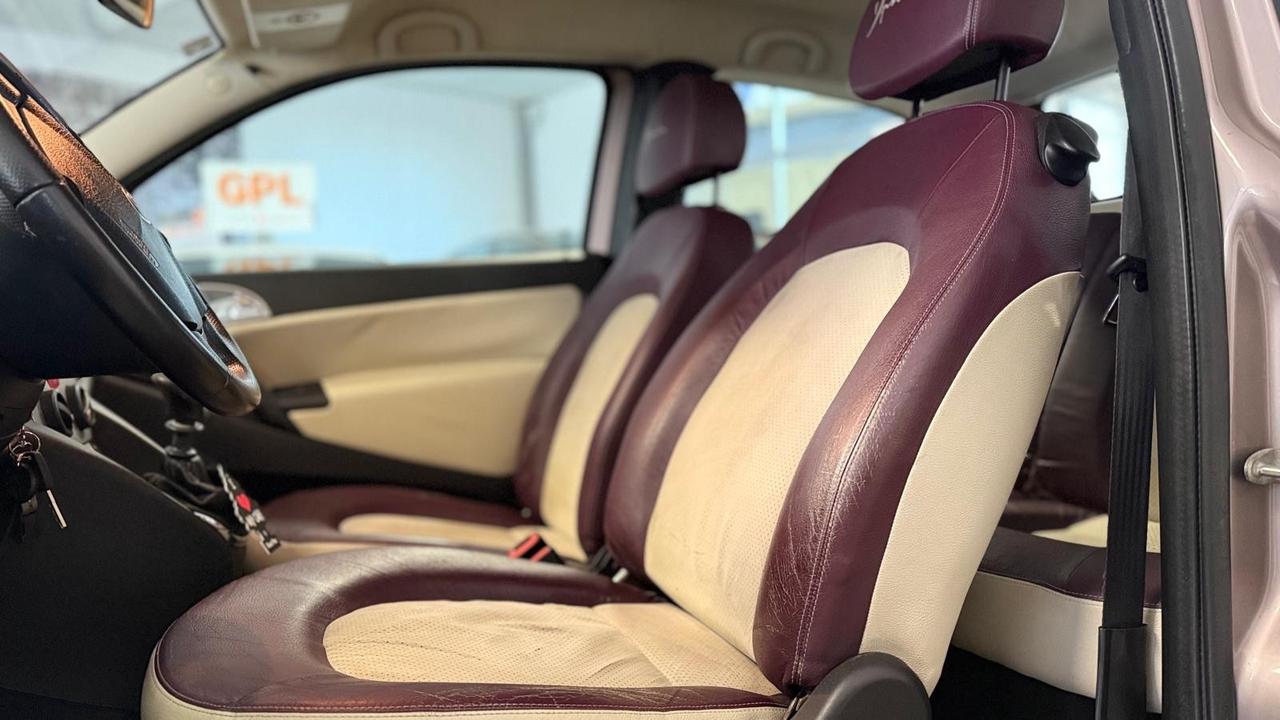 Lancia Ypsilon 1.4 Platino Ecochic GPL