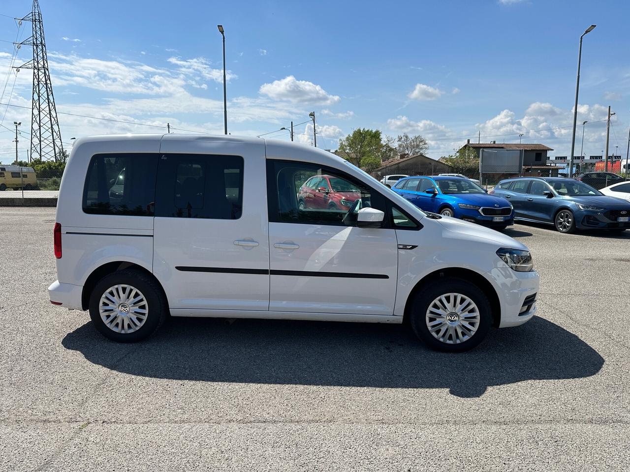 Volkswagen Caddy Pianale Ribassato PER DISABILI 2.0 TDIHighline - 2019
