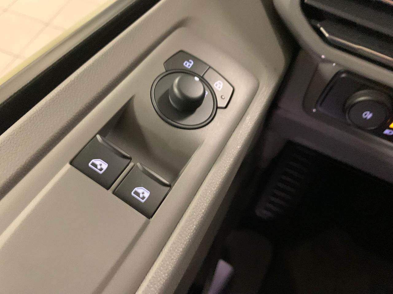 Volkswagen T7 Caravelle t7 2.0 tdi 150cv life l1