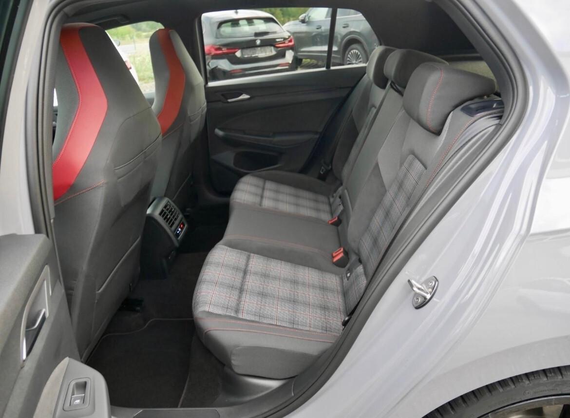 Volkswagen Golf VIII 2.0 TSI DSG GTI