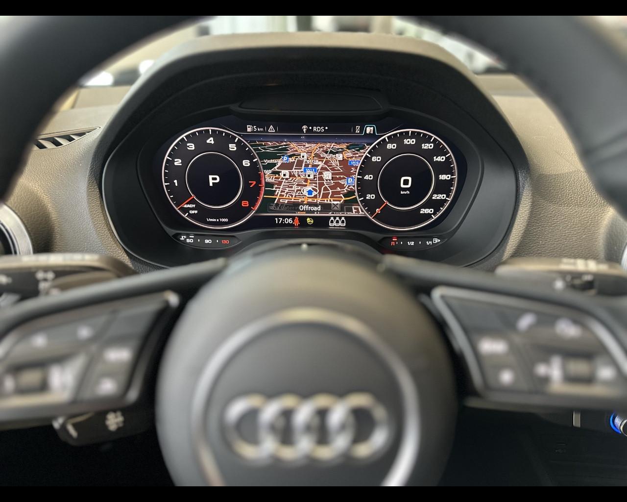 AUDI Q2 35 TFSI S-TRONIC IDENITY BLACK