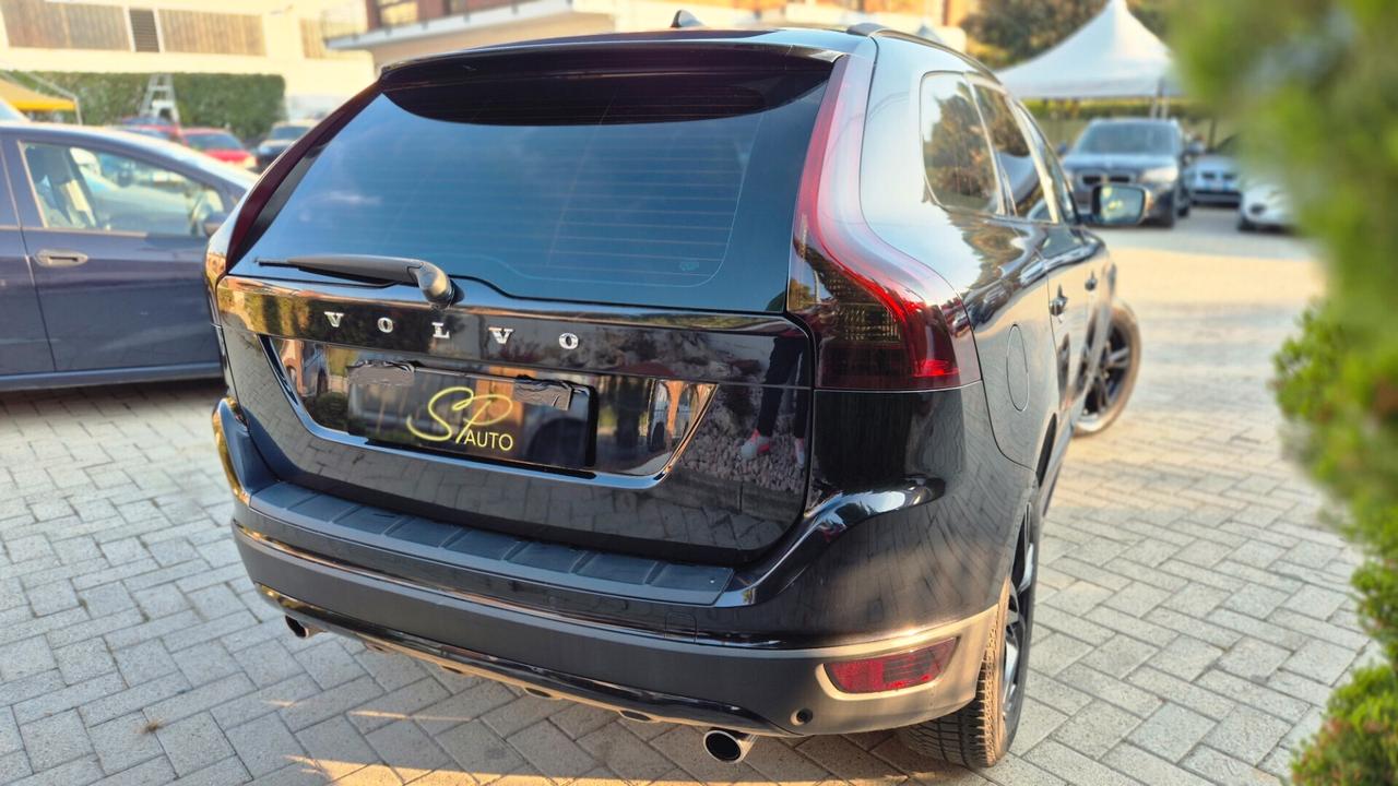 Volvo XC60 AWD 2.4/120KW/163CV /AUTOMATICO /SENSORI/PELLE/RSE