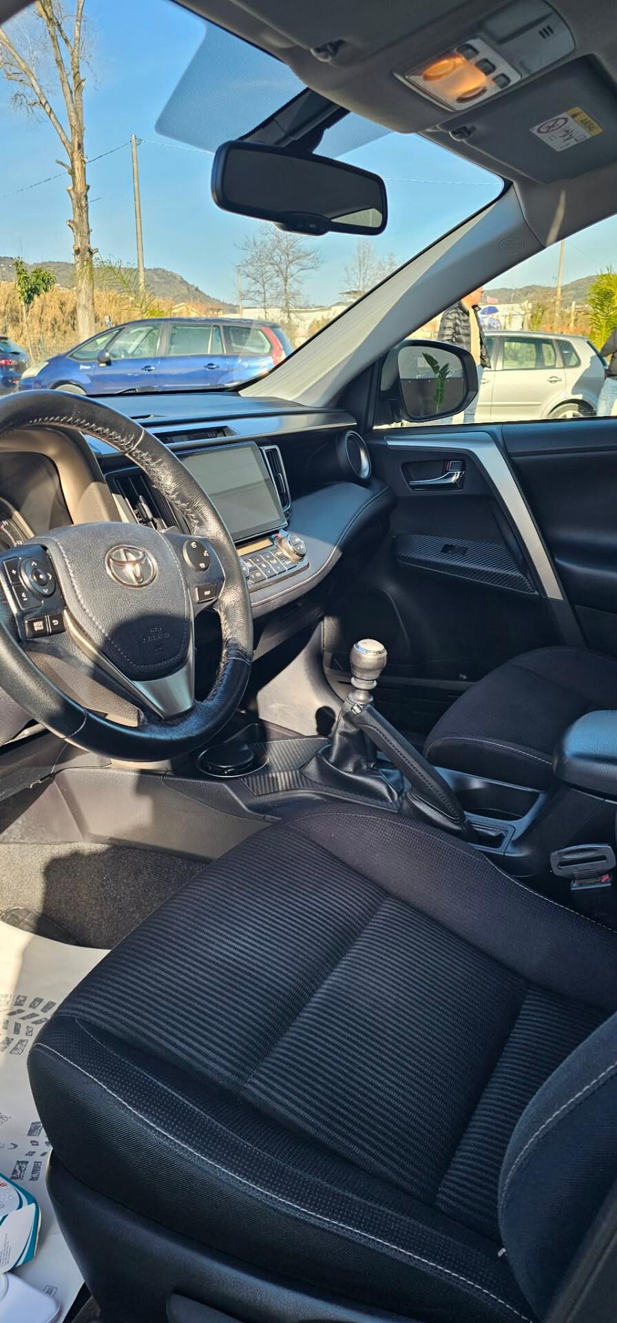 Toyota RAV 4 RAV4 2.0 D-4D 4WD Lounge Solo 99.000km