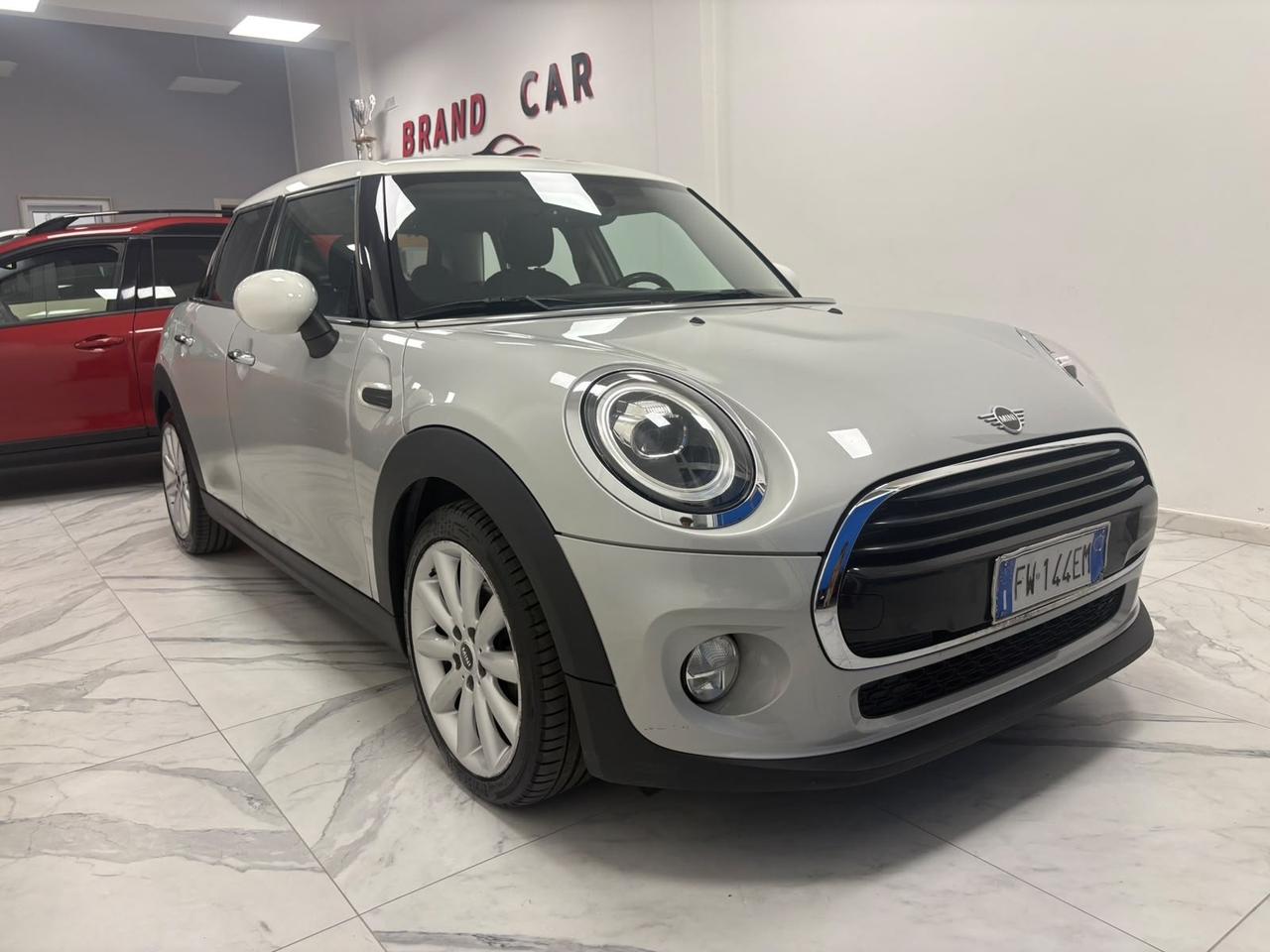 Mini Cooper 1500 D Baker Street Unipro 2019